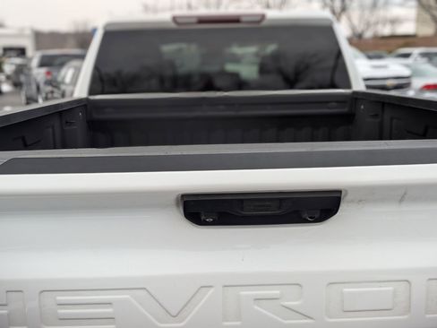 Used 2023 Chevrolet Silverado 1500 Custom image 32