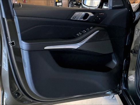 New 2026 BMW X7 xDrive40i w/ M Sport Package image 10