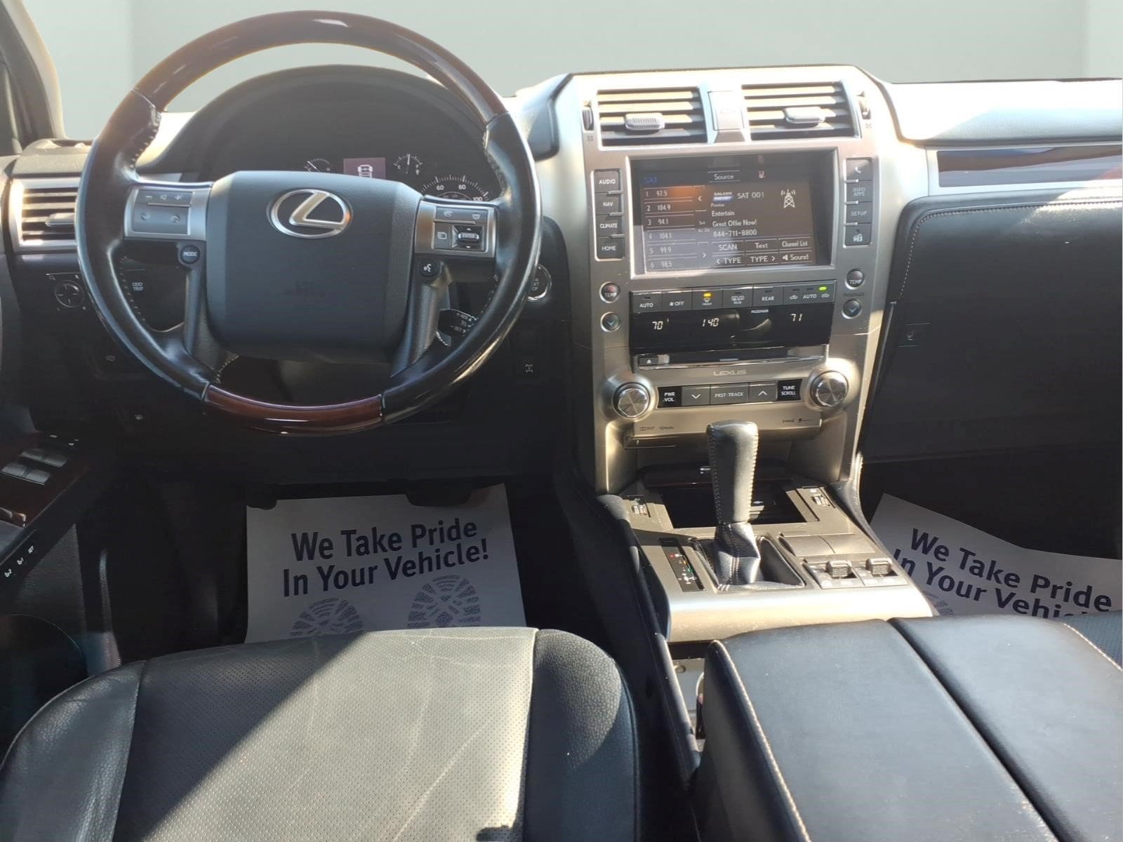 Used 2017 Lexus GX 460 Premium w/ Premium Package AWD/4WD image 9
