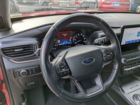 Used 2020 Ford Explorer Limited image 19
