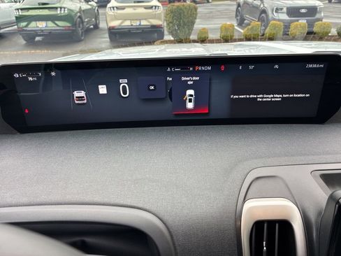 Used 2025 Ford Expedition Active image 13