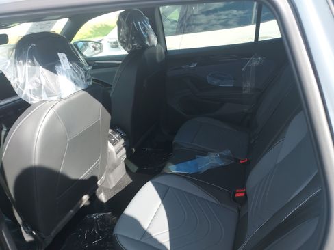 New 2026 Volkswagen Tiguan SE R-Line image 15