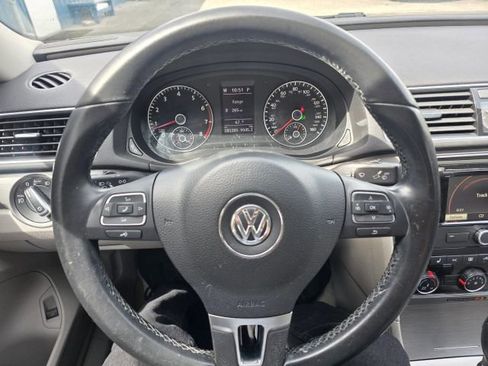 Used 2015 Volkswagen Passat 1.8T SE image 15