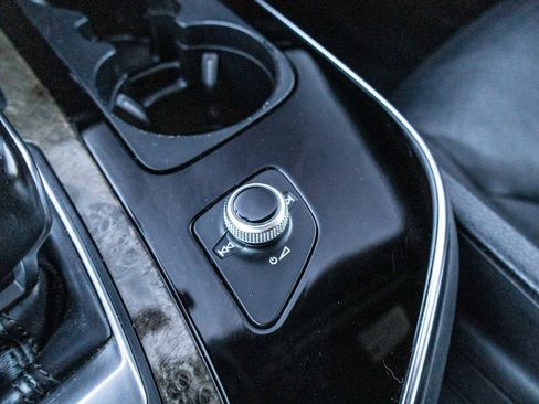 Used 2017 Audi Q7 3.0T Premium Plus image 29