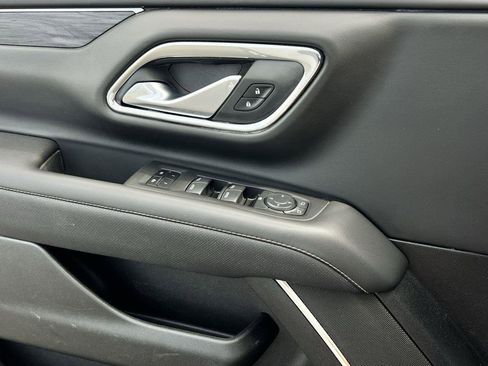 Used 2024 GMC Yukon SLT image 20