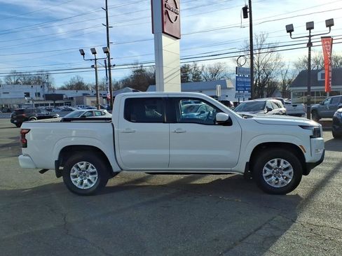 Certified 2022 Nissan Frontier SV AWD/4WD image 4