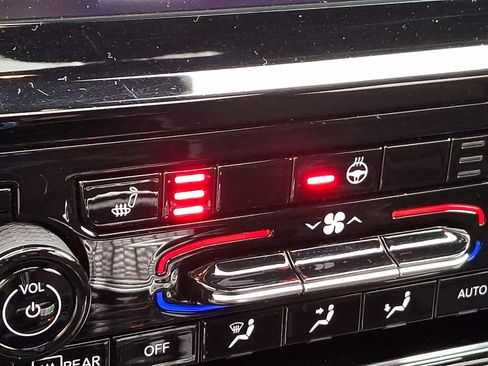 Certified 2024 Jeep Grand Cherokee L Laredo w/ Luxury Tech Group I image 25