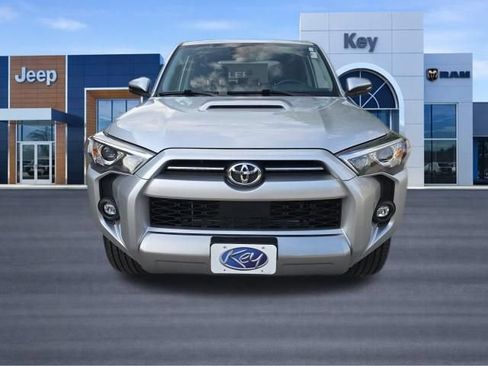 Used 2023 Toyota 4Runner TRD Off-Road Premium AWD/4WD image 2