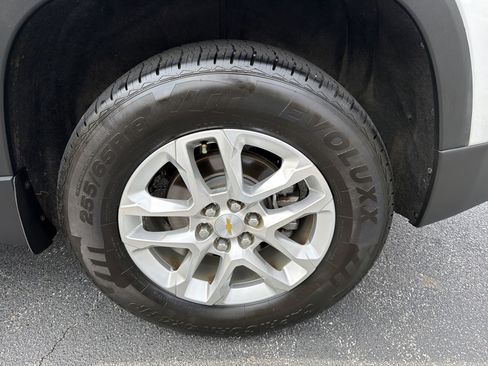 Used 2018 Chevrolet Traverse LT image 21
