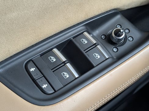 Used 2020 Audi Q7 3.0T Prestige image 30