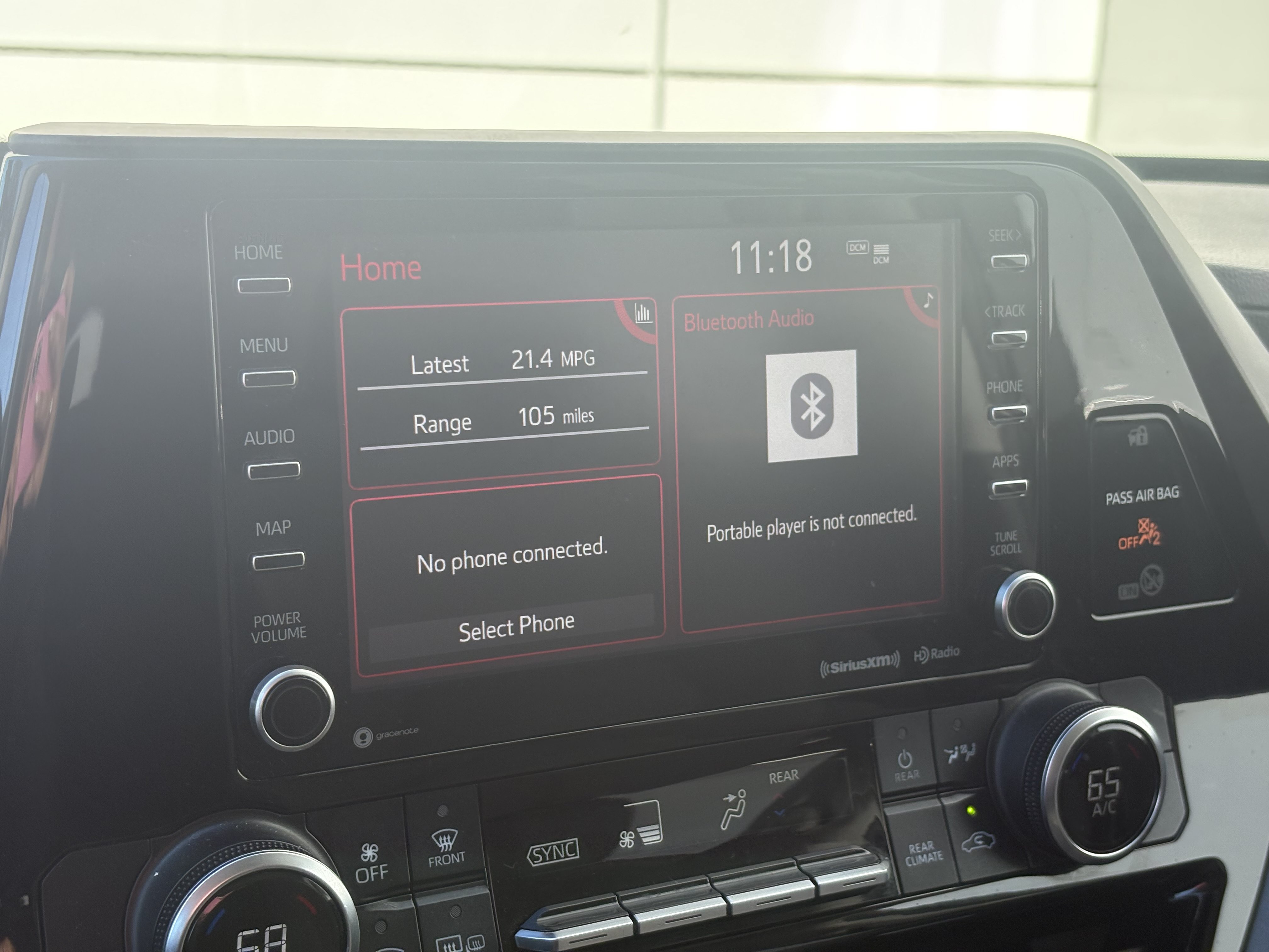 Used 2022 Toyota Highlander LE FWD image 20