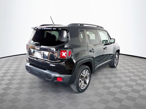 Used 2016 Jeep Renegade Latitude w/ Popular Equipment Group AWD/4WD image 7