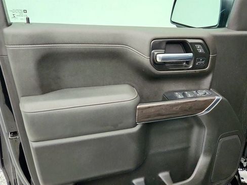 Used 2022 Chevrolet Silverado 1500 LTZ AWD/4WD image 11