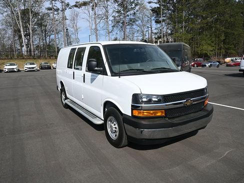 Used 2024 Chevrolet Express 2500 w/ Driver Convenience Package image 22