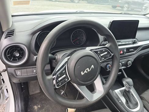 Used 2023 Kia Forte LXS FWD image 8
