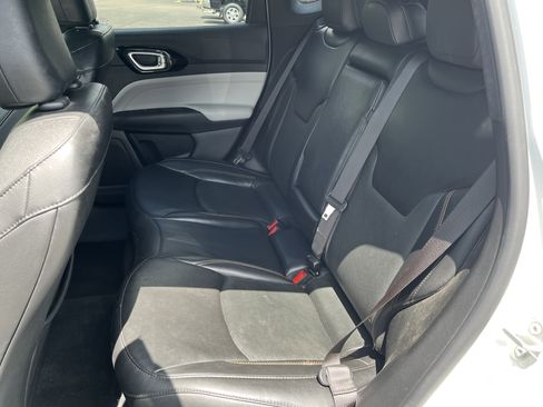 Used 2023 Jeep Compass Limited AWD/4WD image 30