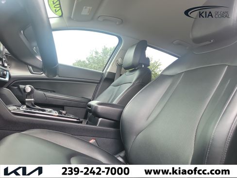 Certified 2025 Kia Sportage EX FWD image 27