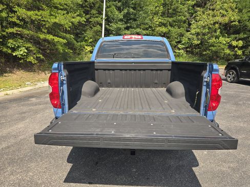 Used 2019 Toyota Tundra SR5 w/ SR5 Upgrade Package RWD image 11