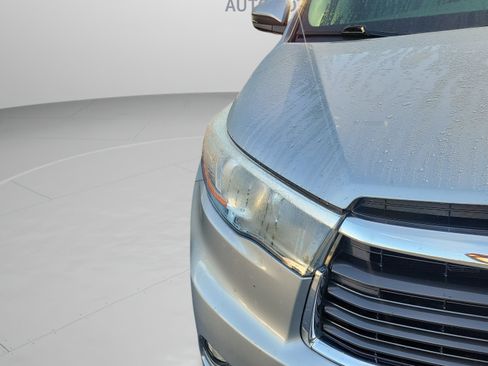 Used 2014 Toyota Highlander Limited FWD image 12