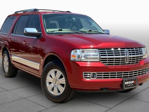 Used 2013 Lincoln Navigator 2WD w/ HD Trailer Tow Pkg image 2