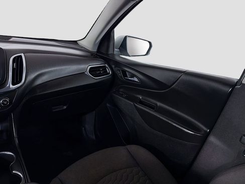 Used 2020 Chevrolet Equinox LT w/ Driver Convenience Package image 24