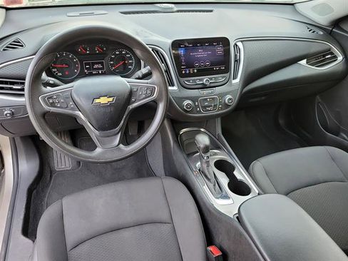Used 2022 Chevrolet Malibu LS w/ Driver Confidence Package II image 9