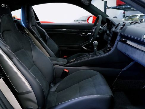 Used 2023 Porsche 718 Cayman GTS w/ GTS Interior Package RWD image 24