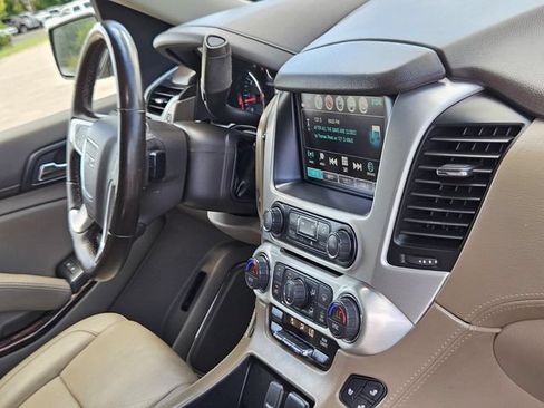 Used 2019 GMC Yukon XL SLT w/ HD Trailering Package RWD image 12