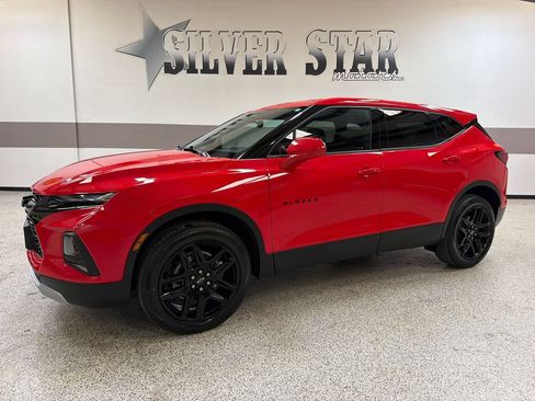 Used 2022 Chevrolet Blazer LT w/ LPO, Black Accent Package FWD image 1