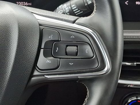 Used 2025 Buick Encore GX Preferred AWD/4WD image 21
