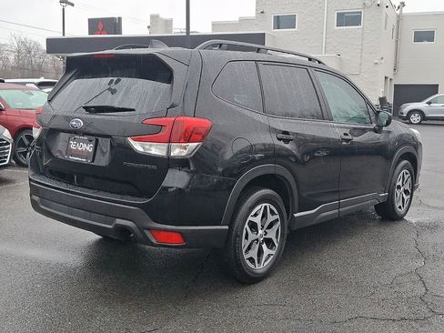 Used 2024 Subaru Forester Premium AWD/4WD image 5