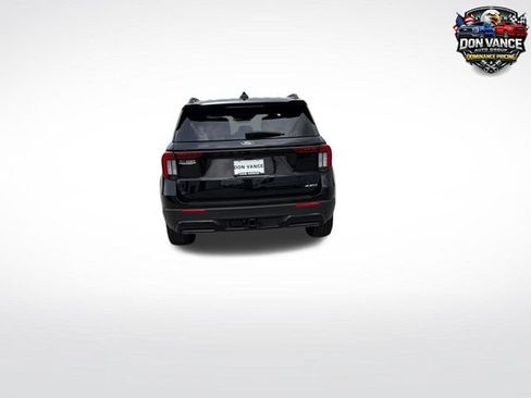 Used 2025 Ford Explorer ST-Line w/ ST-Line Street Pack AWD/4WD image 4