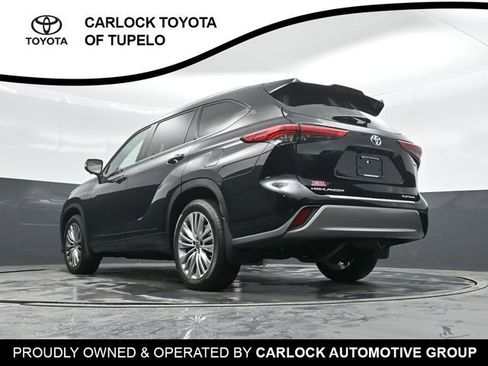 Used 2023 Toyota Highlander Platinum image 50