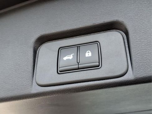 Used 2026 Nissan Rogue SV image 22