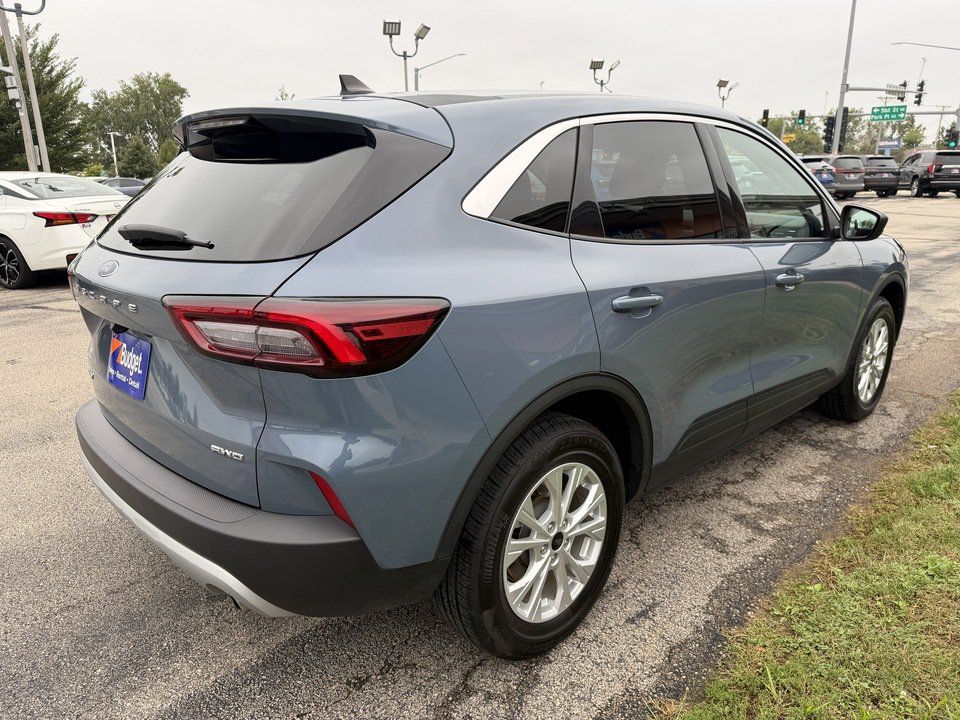 Used 2024 Ford Escape Active AWD/4WD image 5