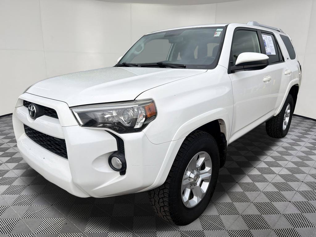 Used 2016 Toyota 4Runner SR5 AWD/4WD image 3