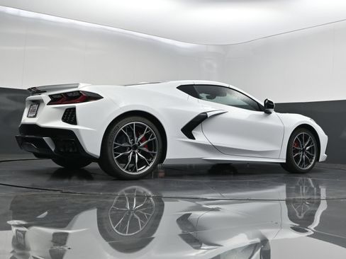 New 2027 Chevrolet Corvette Stingray Coupe w/ 1LT RWD image 40