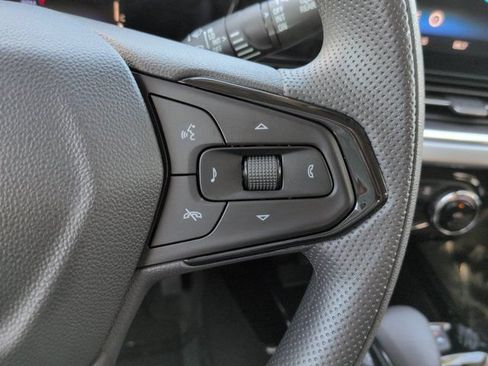 Used 2026 Chevrolet Trax LT FWD image 23