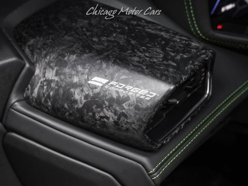 Used 2022 Lamborghini Huracan EVO RWD image 10