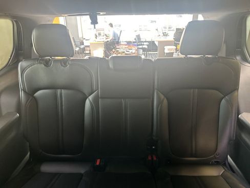 New 2026 Jeep Grand Wagoneer 2WD w/ 8-Passenger Seating Package image 21