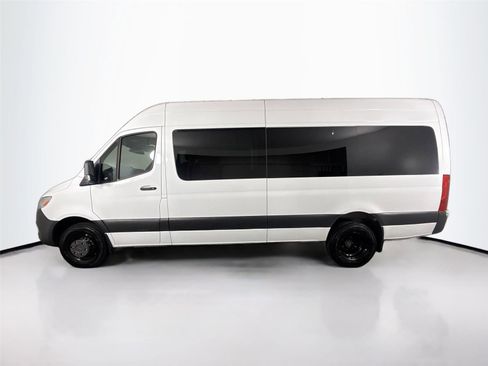 Used 2022 Mercedes-Benz Sprinter 3500 image 12