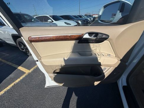 Used 2013 Audi Q7 TDI Prestige image 11