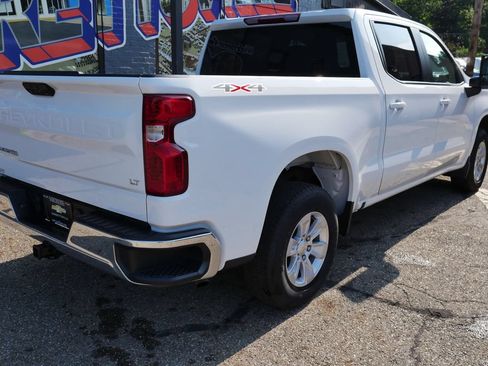 Used 2023 Chevrolet Silverado 1500 LT AWD/4WD image 18