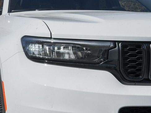 New 2025 Jeep Grand Cherokee L Altitude image 12