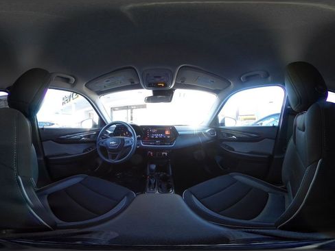 Used 2025 Chevrolet TrailBlazer LT image 38