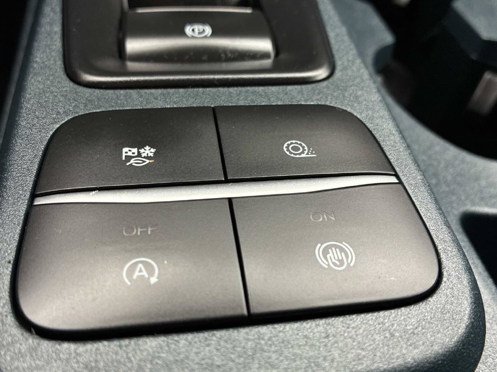 Certified 2022 Ford Maverick XLT FWD image 32