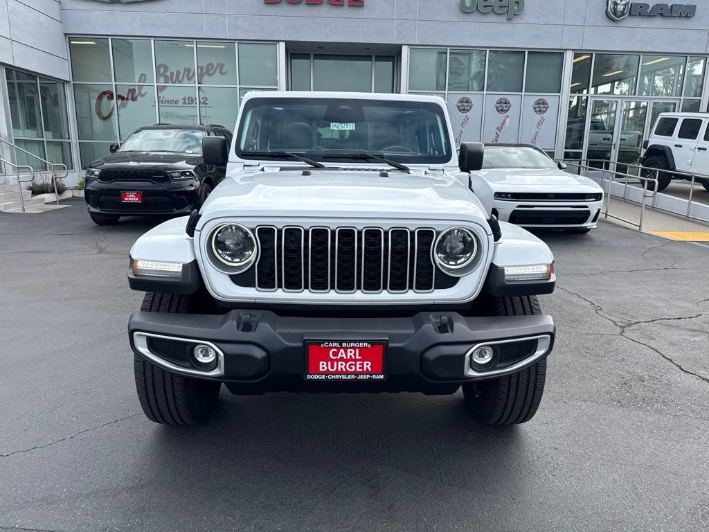 Certified 2025 Jeep Wrangler Unlimited Sahara w/ Safety Group AWD/4WD image 2