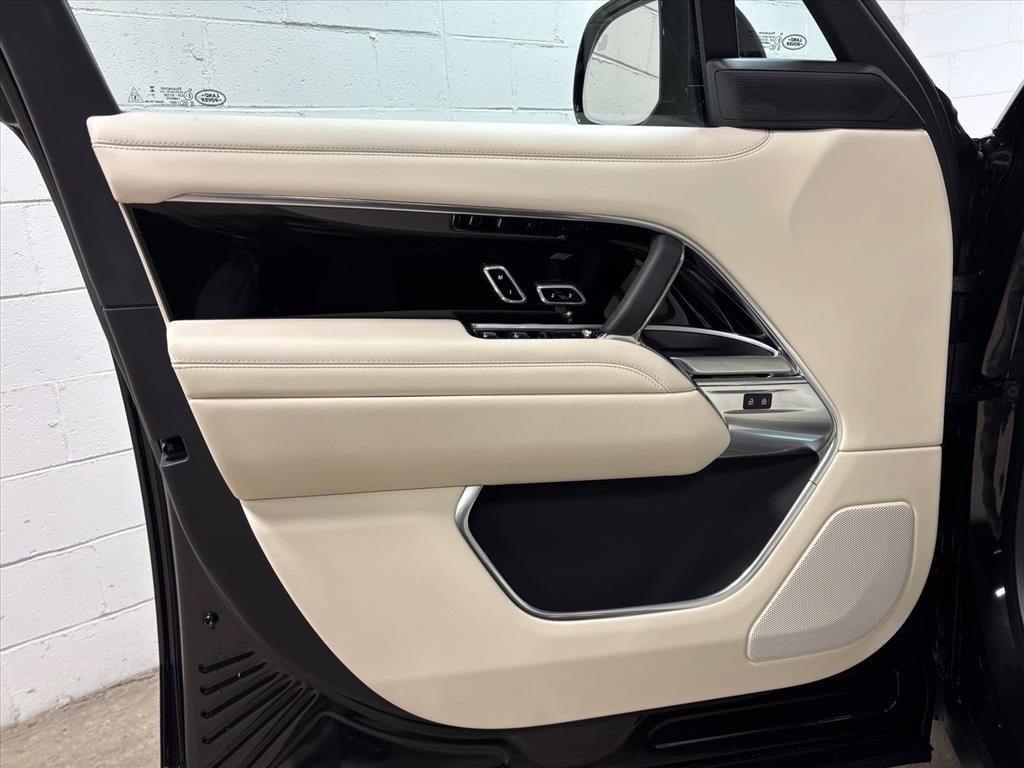 New 2026 Land Rover Range Rover SE AWD/4WD image 24