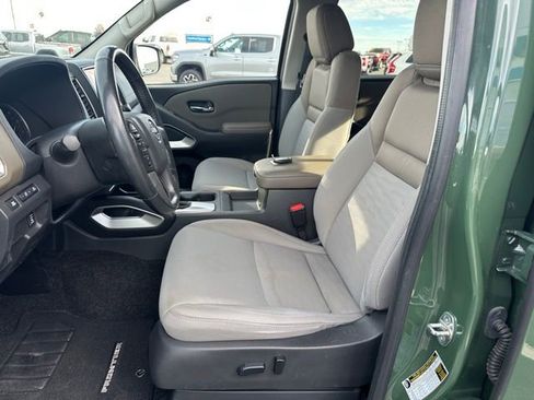 Used 2022 Nissan Frontier SV image 10