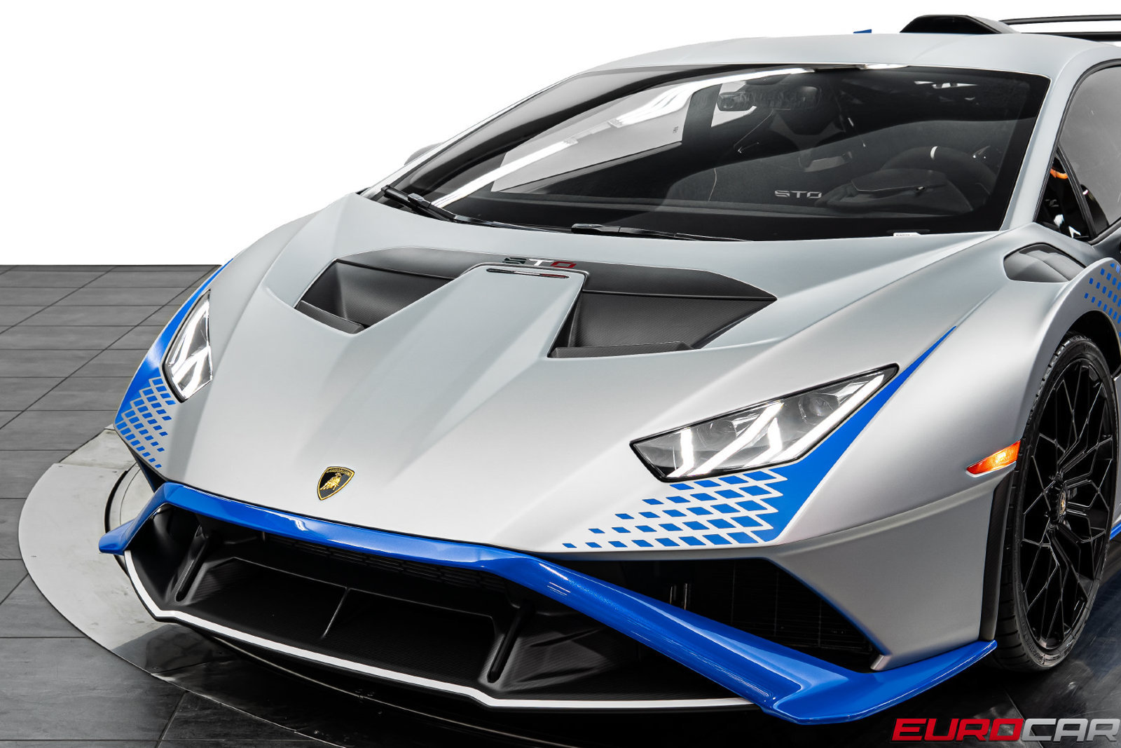 Used 2022 Lamborghini Huracan STO RWD image 15